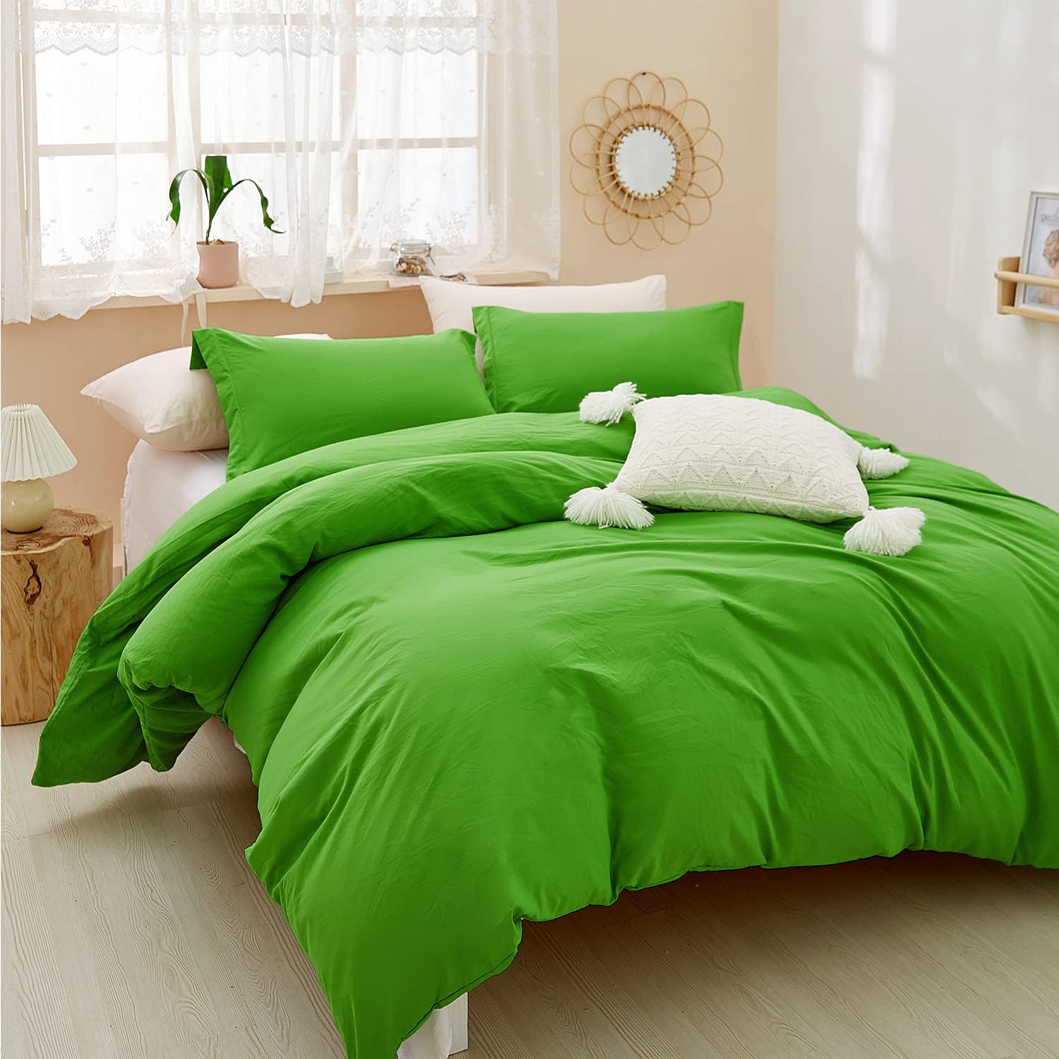Green Duvet Cover Set Queen Size, Ultra Soft Washed Microfiber Bedding Comforter Cover Set, 3 Pieces Comfortable and Easy Care for a Better Sleep with Hidden Zipper Closure, Corner Ties