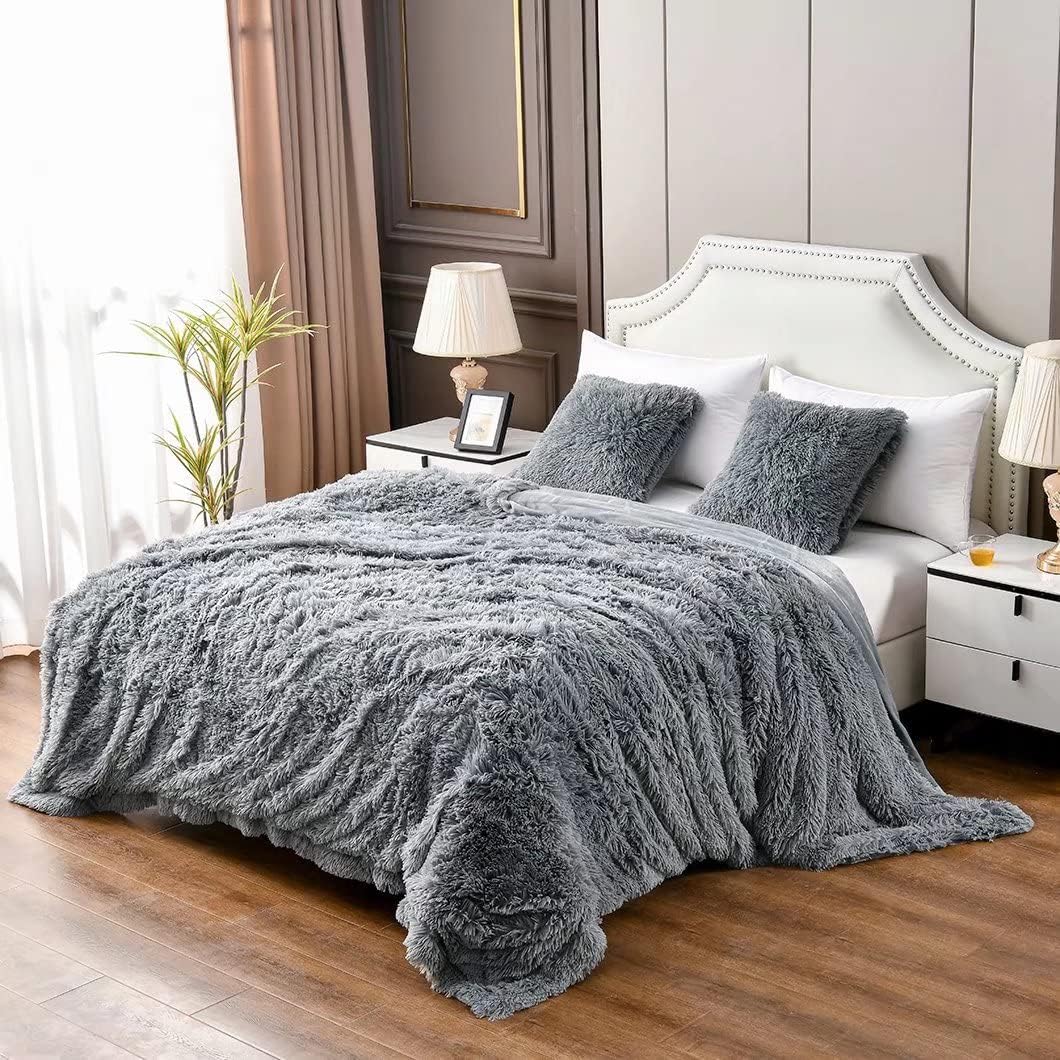 YUSOKI Grey King Faux Fur Blanket,2 Layers,90x104,Without Pillows Big Soft Plush Fuzzy Large Warm Fluffy Gray Blanket for Bed