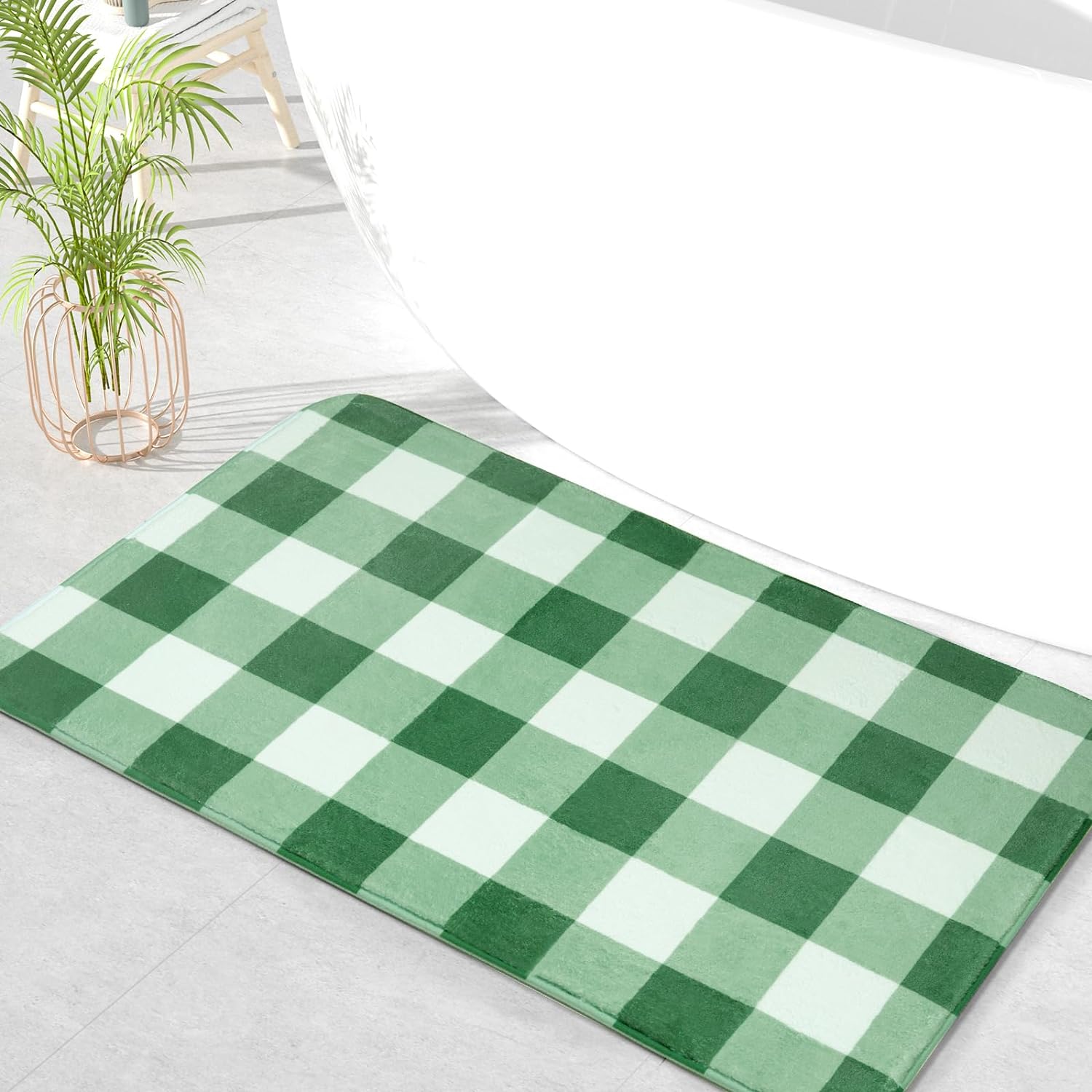 QiyI Checkered Bathroom Rug 32x20, Soft Absorbent Microfiber Bath Rug, Non-Slip Bath Carpet, Machine Washable Bathroom Accessories, Floor Dcor Bathmat for Bathroom, Tub and Shower, Green White Plaid