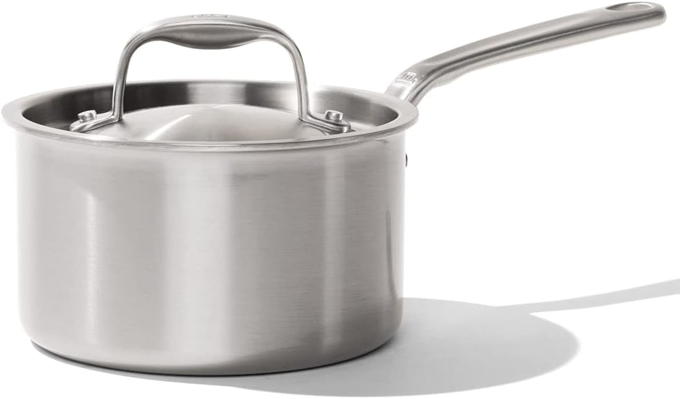 Made In Cookware - 2 Quart Stainless Steel Saucepan with Lid - 5 Ply Stainless Clad Sauce Pan - Professional Cookware - Made in Italy - Induction Compatible