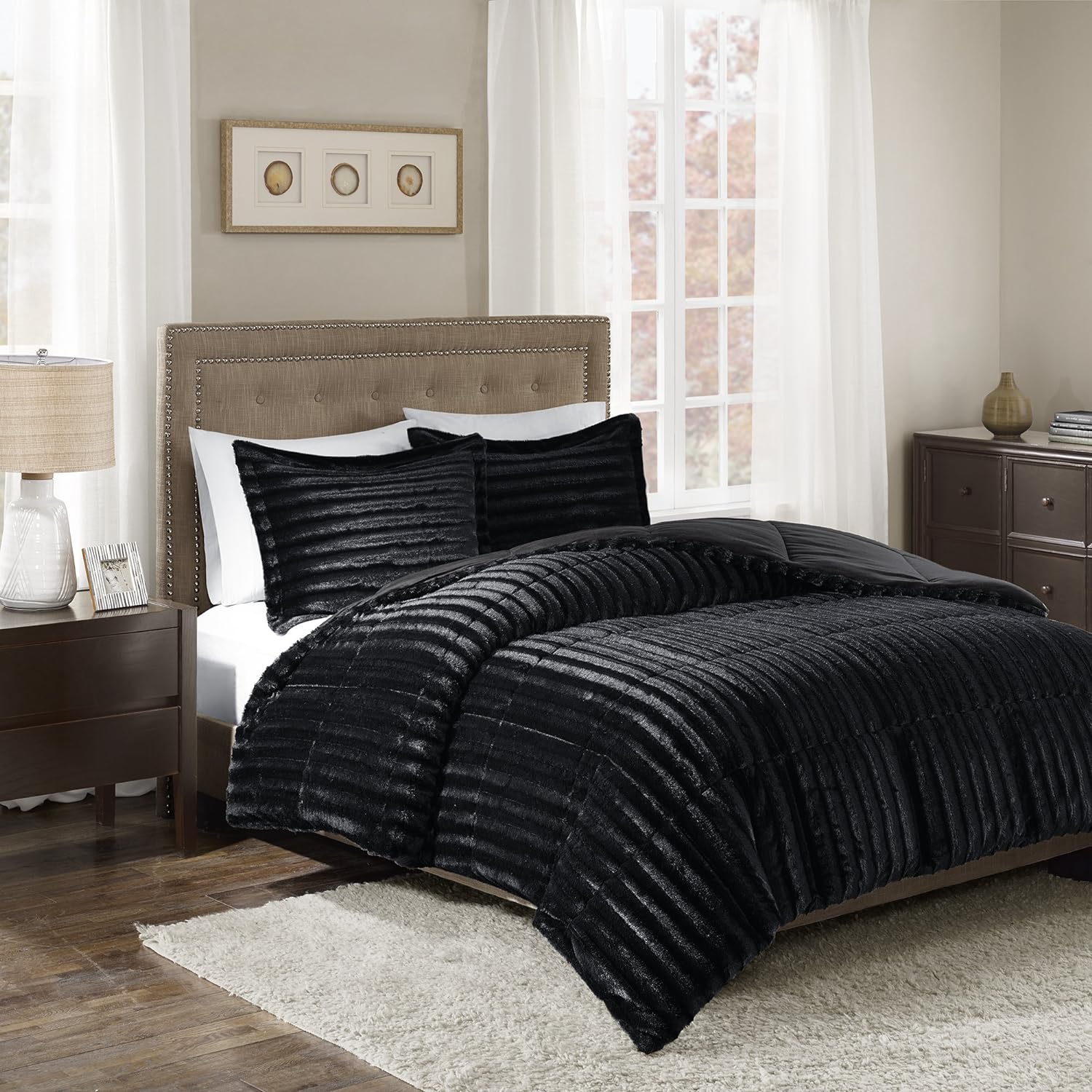 Madison Park Faux Fur Reversible Comforter Set, Down Alternative Filling, Modern Quilted Bedding with Matching Shams, King/California King, Black