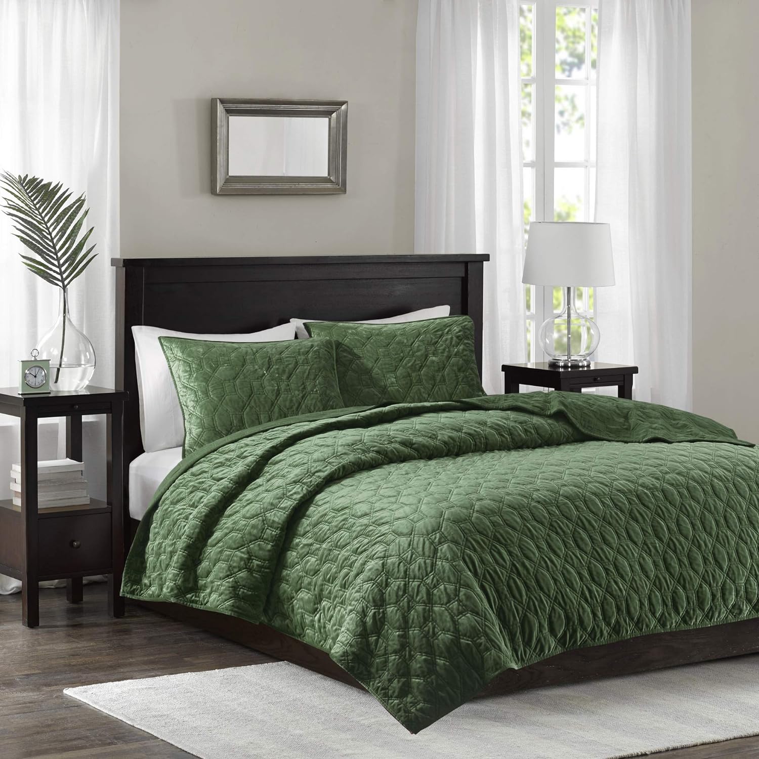 Madison Park Harper Quilt Set Velvet Casual Geometric Stitching Design All Season, Lightweight Coverlet, Cozy Bedding, Matching Shams, King/Cal King(104x94), Green 3 Piece