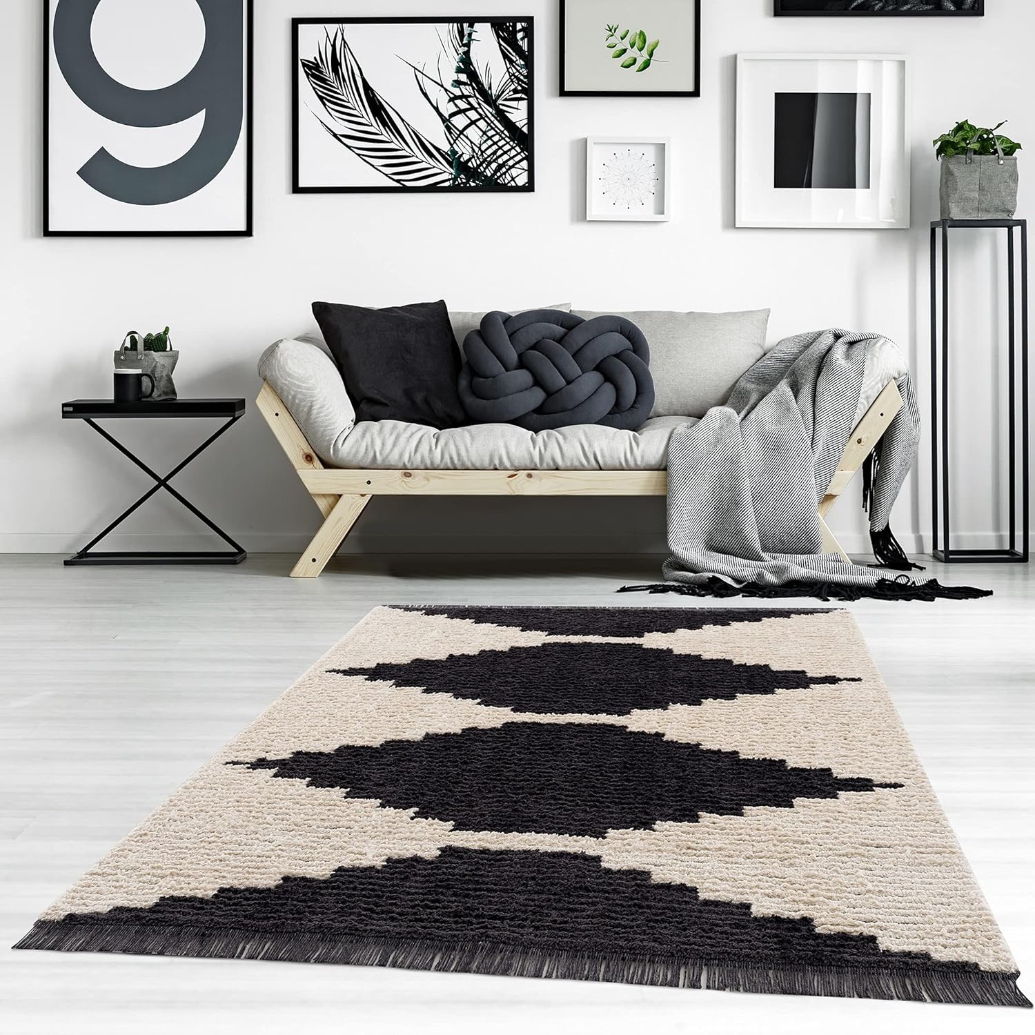 Madison Park Woven Turkish Area Rugs for Living Room, Indoor Dining Accent Modern Home Dcor, Ultra Soft Floor Carpets for Bedroom, 6'6x9 ft, Amanda Black/Ivory