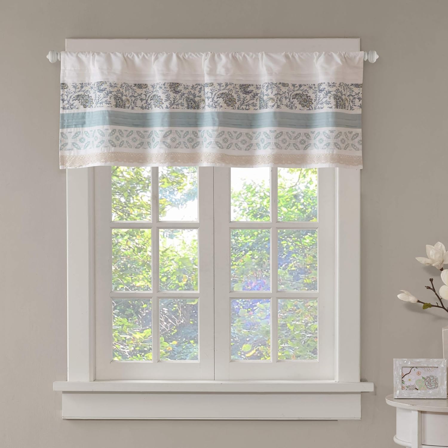 Madison Park Dawn Printed Blue Window Valance , Cotton Pieced Rod Pocket Print Floral Valances for Windows , 50X18 , Teal