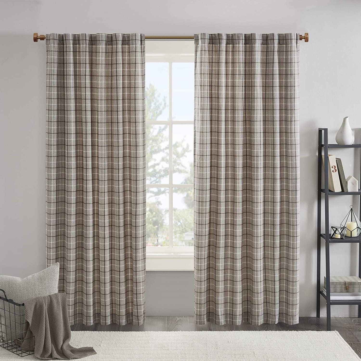 Madison Park Anaheim Cabin Plaid Curtain Window, Thermal Insulated Fleece Lining, Living Room Decor Light Blocking Drape for Bedroom, 1-Single Panel Pack, 50 x 84, Rod Pocket, Brown