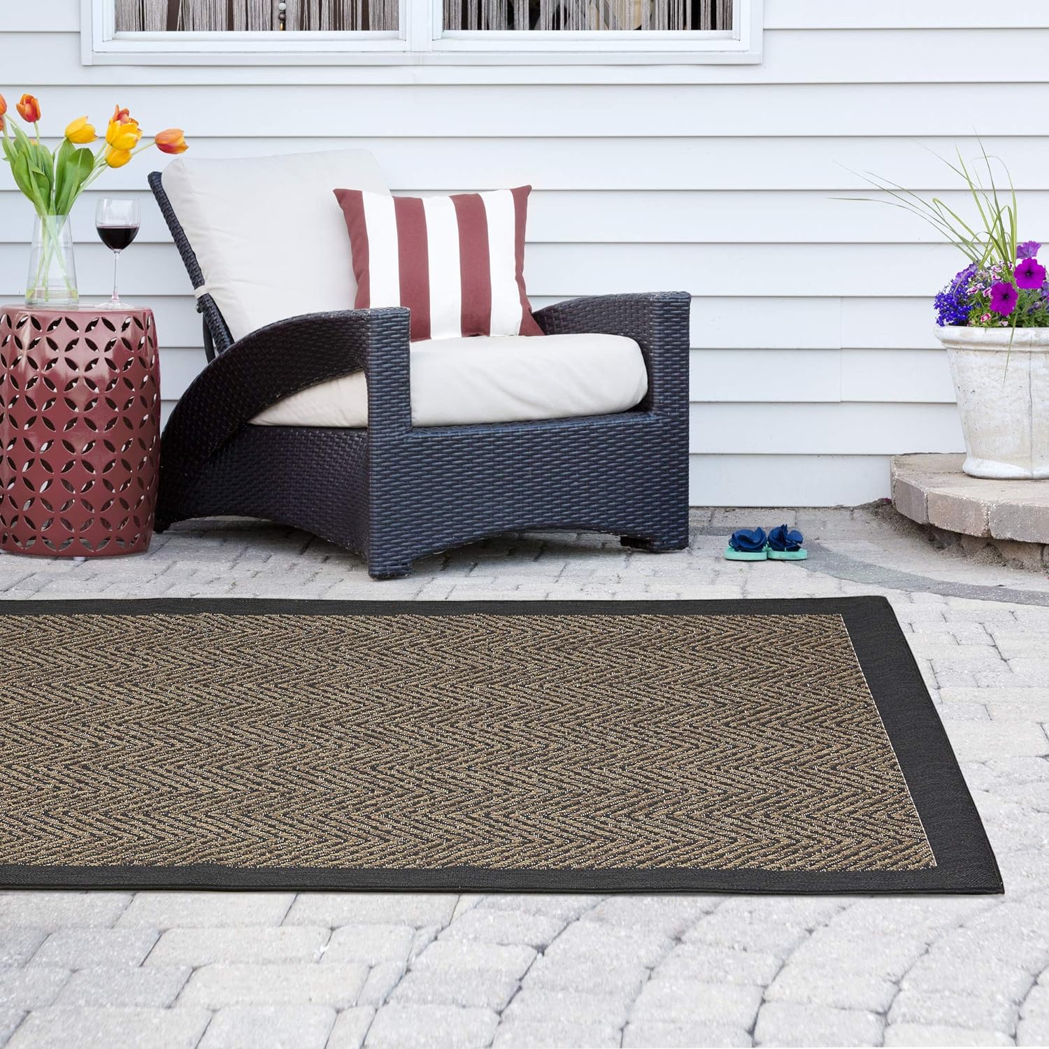 Madison Park Dover Woven Turkish Indoor/Outdoor Area --Rug for Backyard, Chevron, Home Dcor, Weather Resistant Floor Mat, Easy to Clean Patio -Rugs, Deck Carpets, 5'3 x 7', Natural/Black