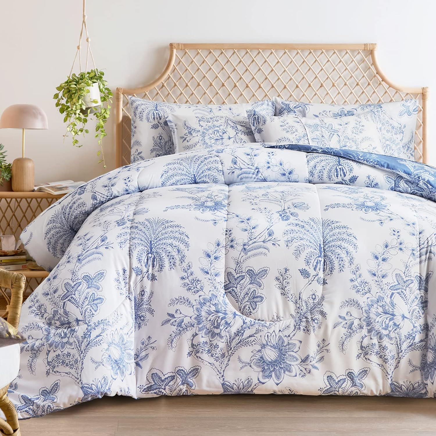 Flysheep Botanical Bed in a Bag Queen Size 7 Pieces, Reversible Blue and White Flower Printed Comforter Bedding Set (1 Comforter, 1 Flat Sheet, 1 Fitted Sheet, 2 Pillow Shams and 2 Pillowcases)