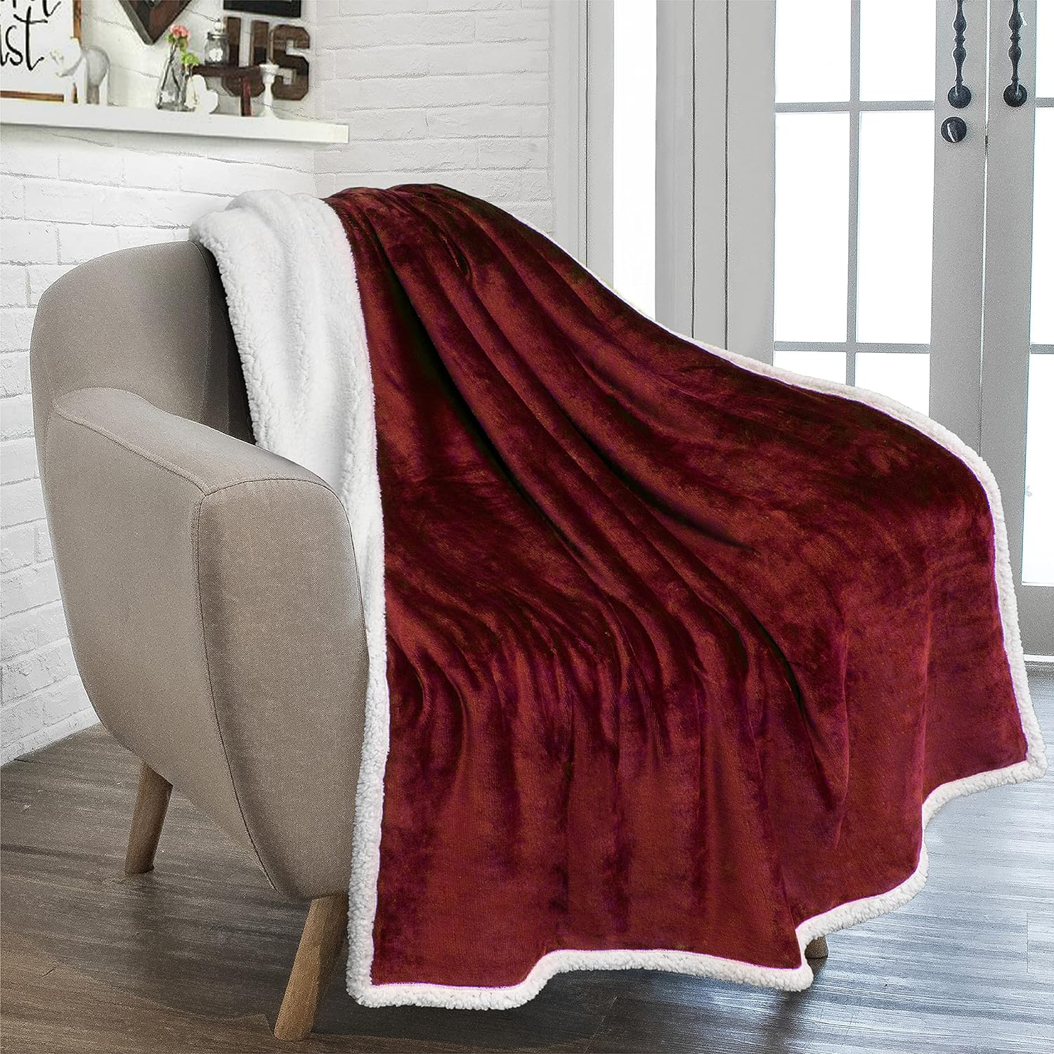 PAVILIA Burgundy Red Sherpa Fleece Throw Blanket for Couch, Soft Thick Bed Blanket for Sofa, Cozy Warm Throw Blanket All Season, Fuzzy Plush Winter Blanket, Maroon Wine Decorative Throw, 50x60