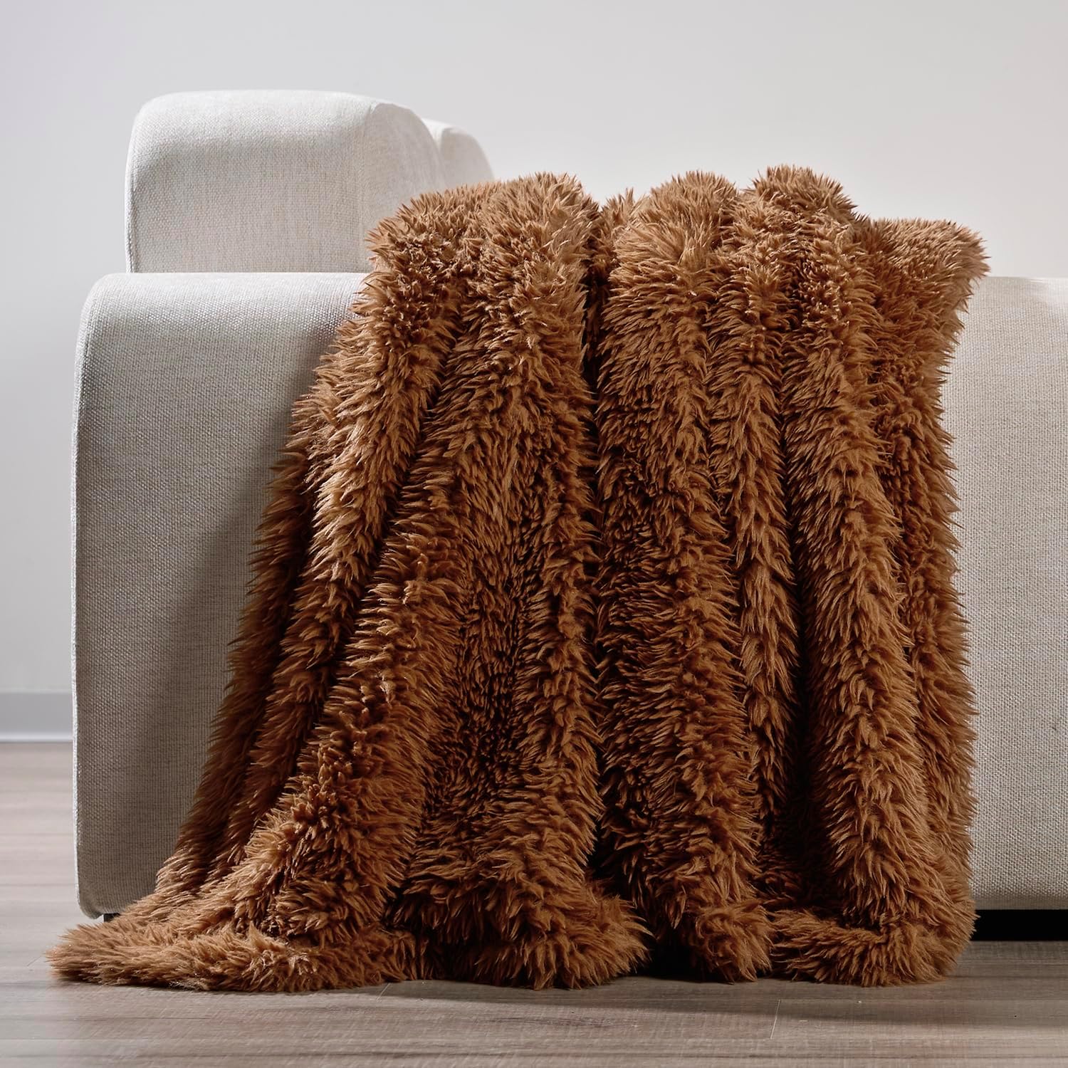 EVERGRACE Luxury Fluffy Faux Fur Throw Blanket with Long Pile, Super Soft Plush Cozy Blanket and Throws for Bed, Thick Warm Fuzzy Caramel Brown Throw Blanket for Couch, Sofa, Chair, 50x60 inch