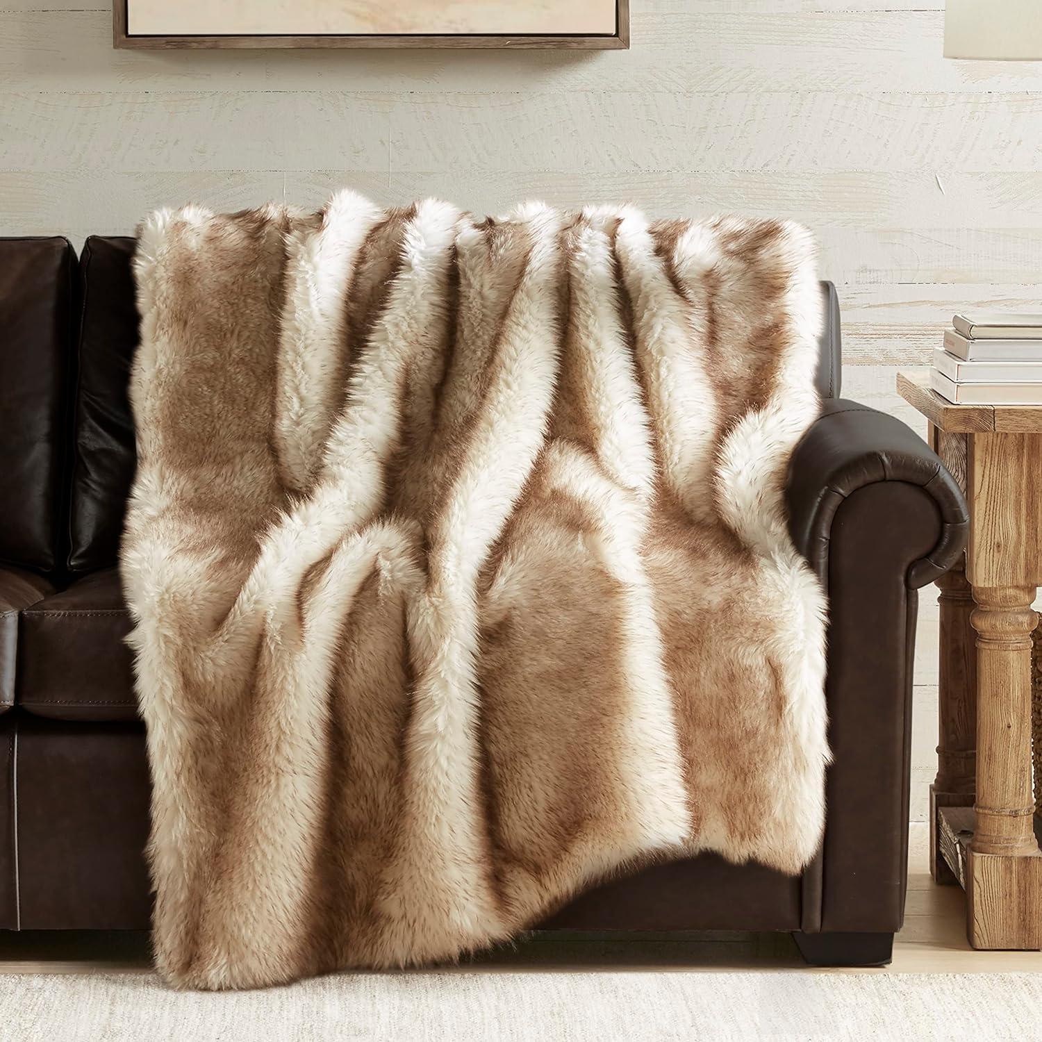 Hyde Lane Faux Fur Throw Blanket - Ultra Long Pile, Luxury Fluffy Fox Golden with Brown Tipped Blankets for Home Couch, Fuzzy Plush Animal Coat Color Throws for Decoration, Gift for Women, 50x60