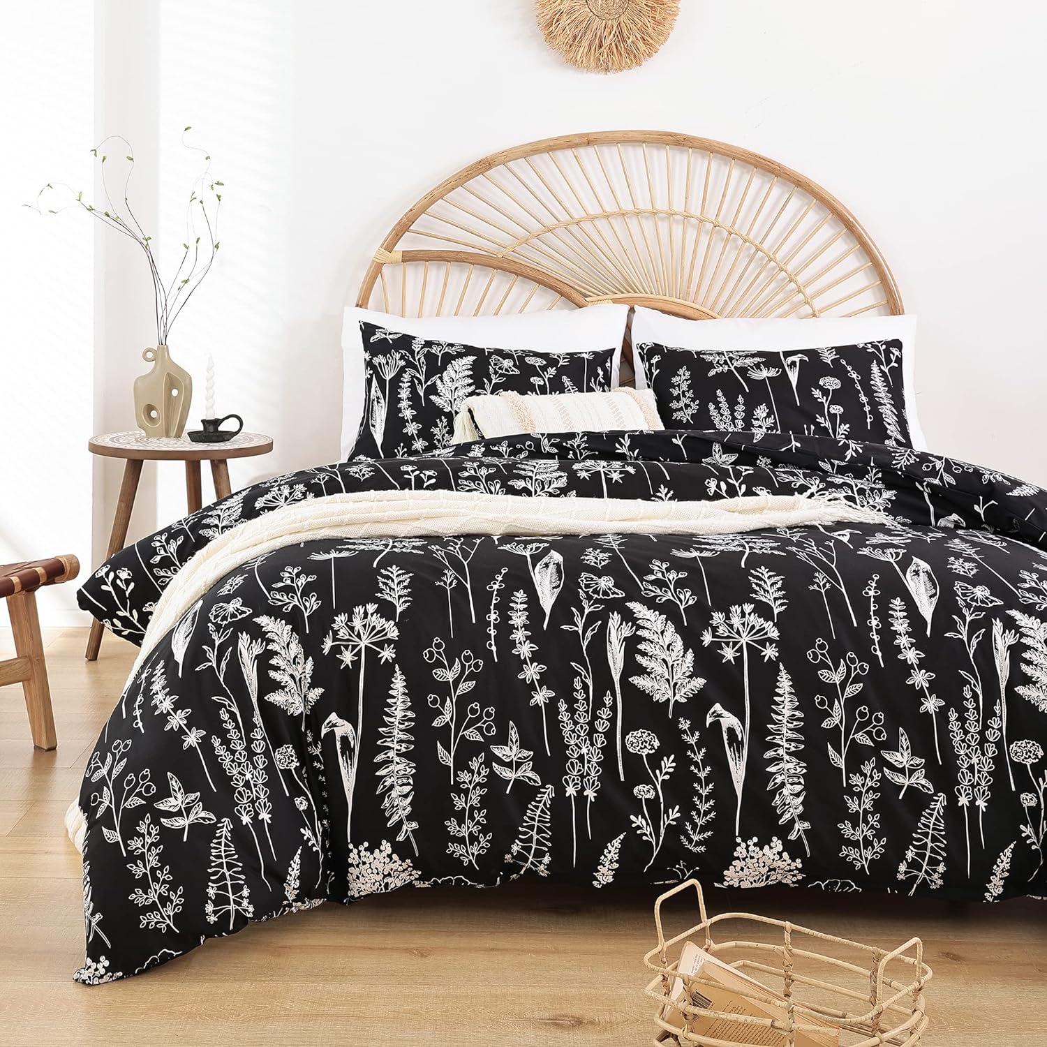 JANZAA Queen,3 PCS Floral Comforter Set with Comforter, Black, Soft Microfiber Bedding Set with 2 Pillow Cases