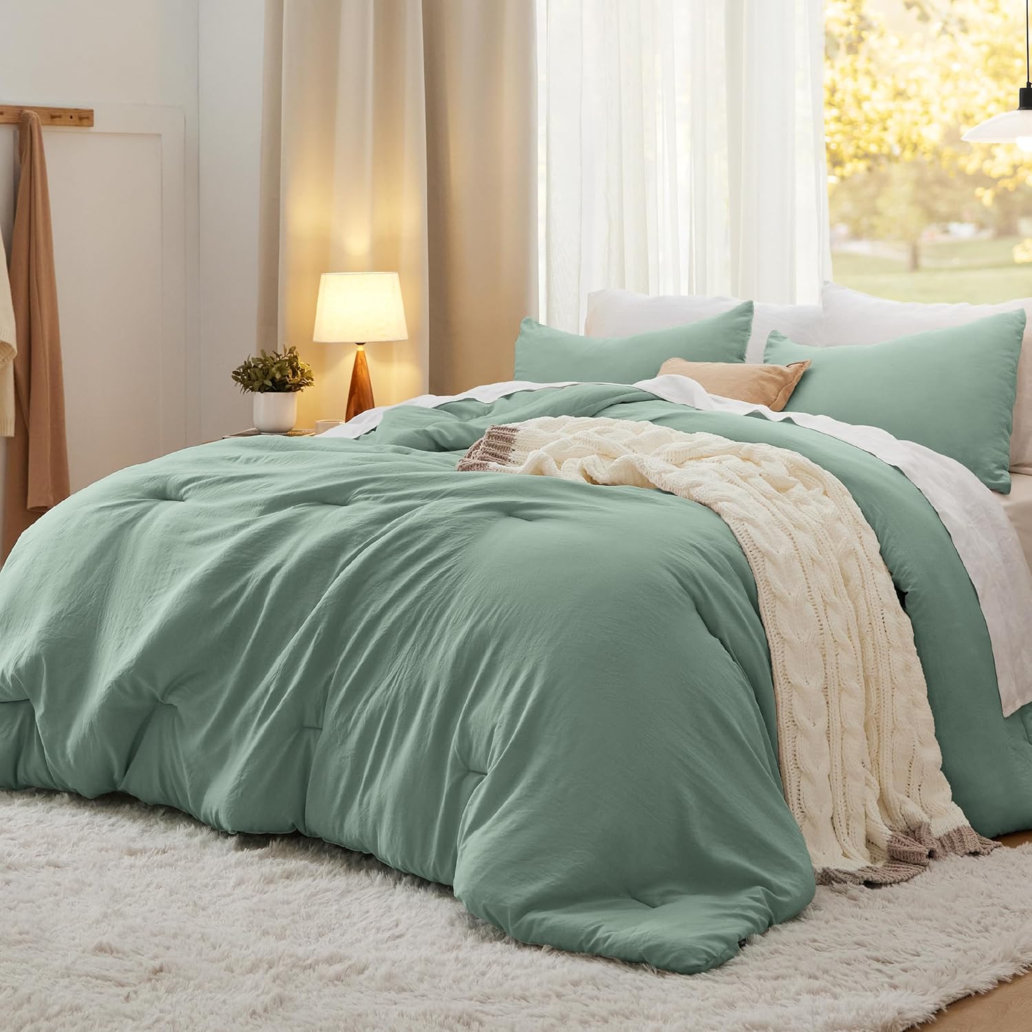 Bedsure Queen Size Comforter Sets, Sage Green Soft Prewashed Bed Comforter for All Seasons, 3 Pieces Warm Bedding Sets, 1 Lightweight Comforter (90x90) and 2 Pillowcases (20x26)