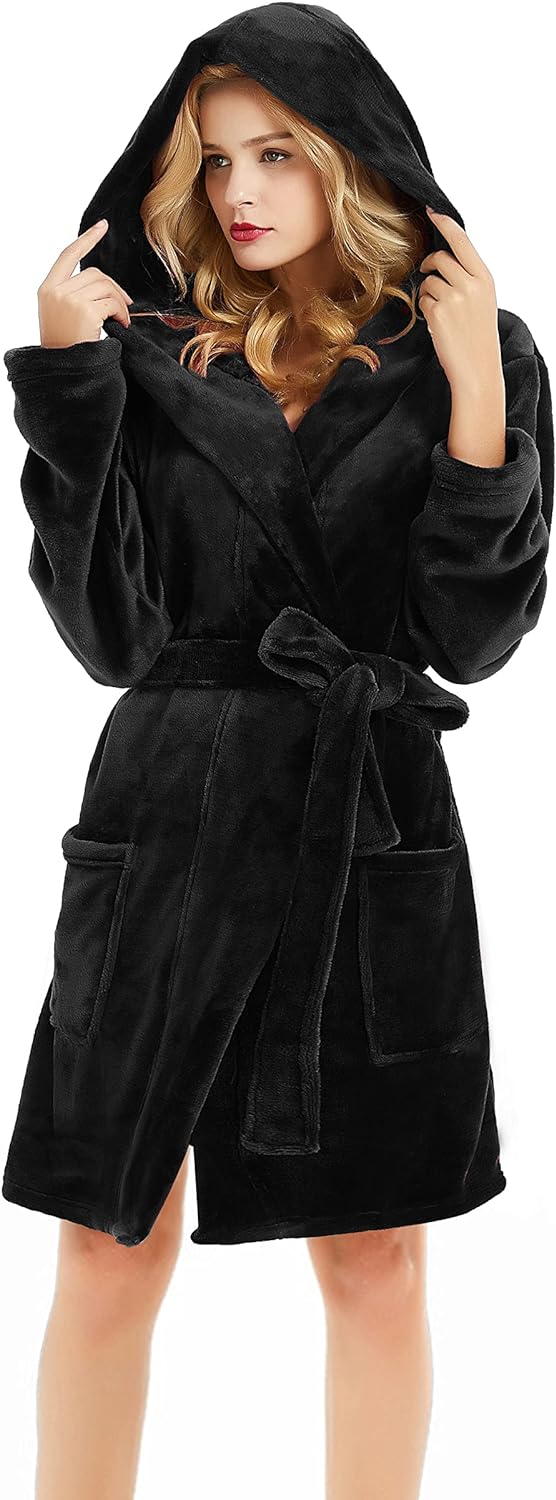 U2SKIIN Women Hooded Fleece Robe, Short Plush Robes for Womens With Hood Soft Warm Spa Bathrobe