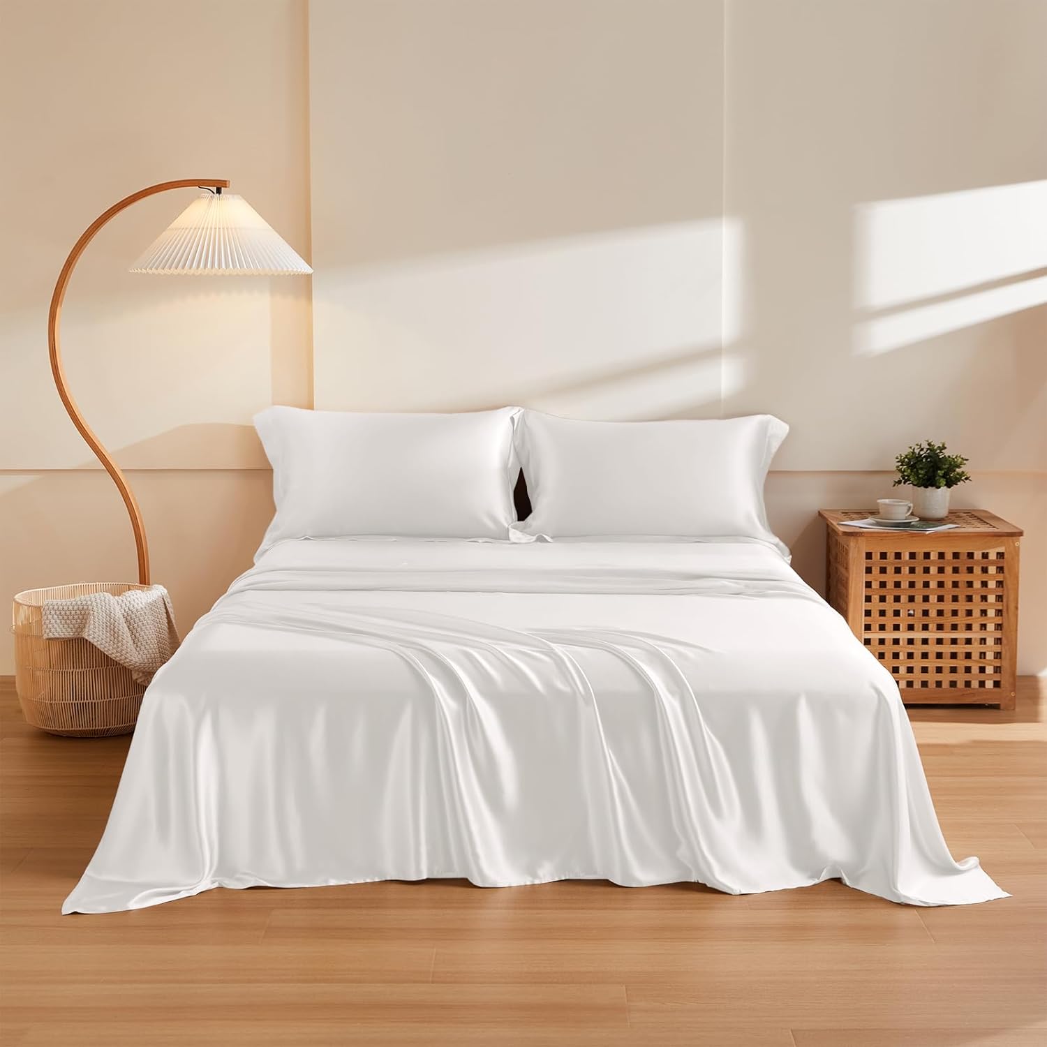THXSILK Silk Sheet Set 4 Pcs, 6A+ Top Grade 100% Natural Mulberry Silk Bed Sheets, Luxury Bedding Sets -Ultra Soft Durable, 1 Fitted Sheet, 1 Flat Sheet and 2 Pillow Shams (Queen, White)