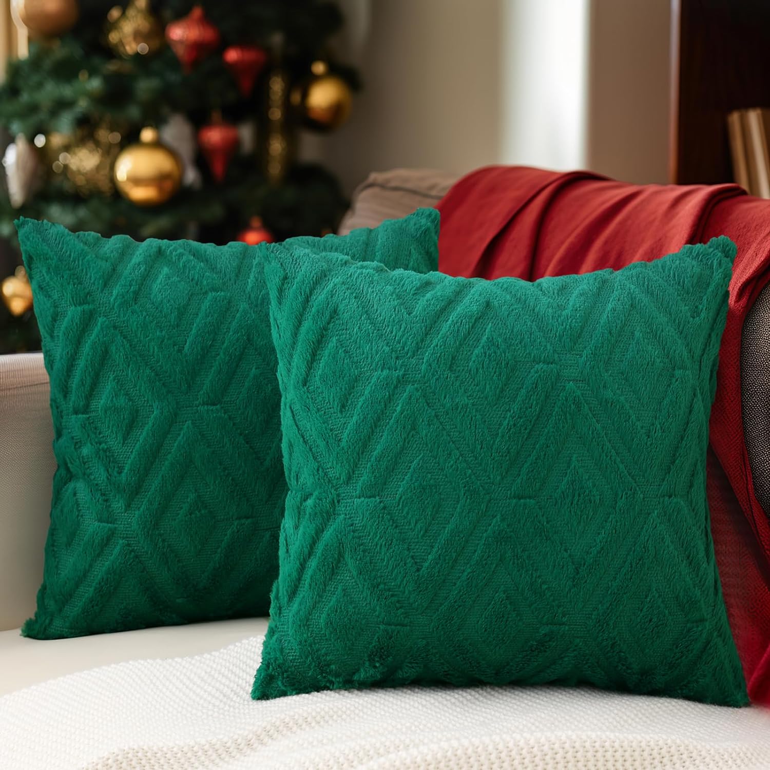 Soft Faux Fur Throw Pillow Covers 18x18 - Plush Short Wool Christmas Decorative Pillow Covers - Couch Sofa Pillow Covers for Living Room - with 3D Diamond Pattern - Set of 2 - Green