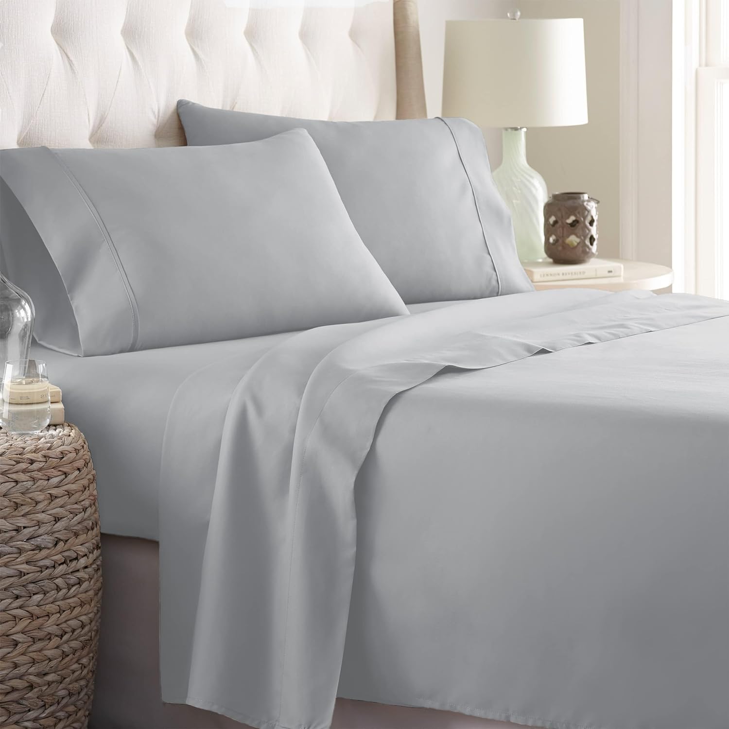 Danjor Linens Twin XL Sheets - Hotel Luxury Essentials Bedding - 4 pc Soft Bedding & Pillowcases Set with Deep Pockets - Breathable Bed Sheets, Wrinkle Free - Light Grey Sheets