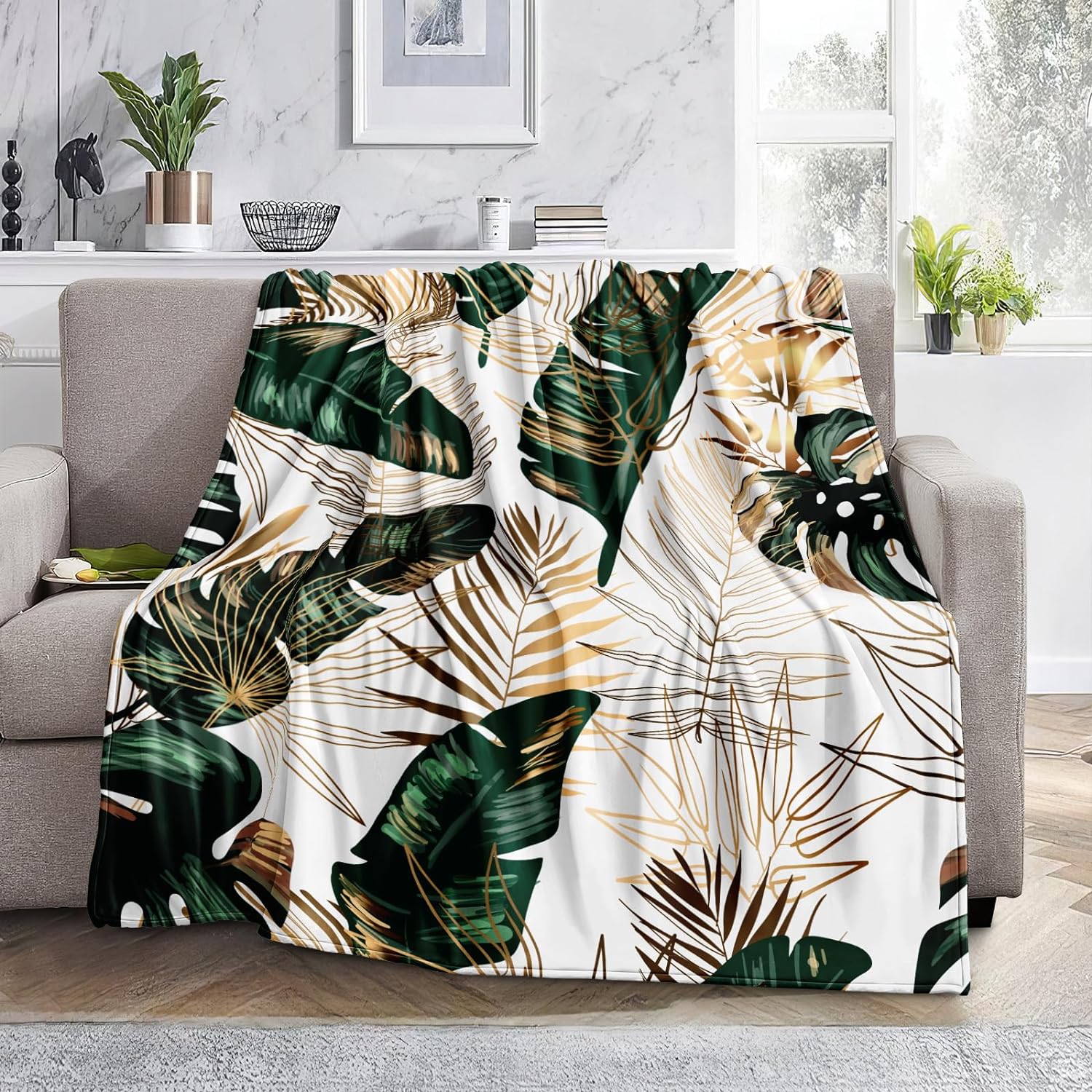 Bedbay Green Gold Throw Blanket Tropical Palm Leaf Ultra Soft Warm Blanket Lightweight Plush Fuzzy Throw Blanket for Couch Sofa Christmas Decorations (Leaf, Throw(50x60))